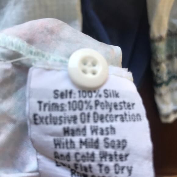 Johnny Was Biya Silk Floral Embroidered Popover Long Sleeve Top Women's Size XS - Picture 9 of 9